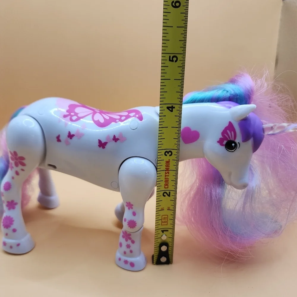 Little Live Pets Shimmer Dancing Unicorn Interactive Lights & Sounds